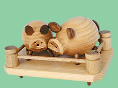 Salz- und Pfefferschwein mit Tablett